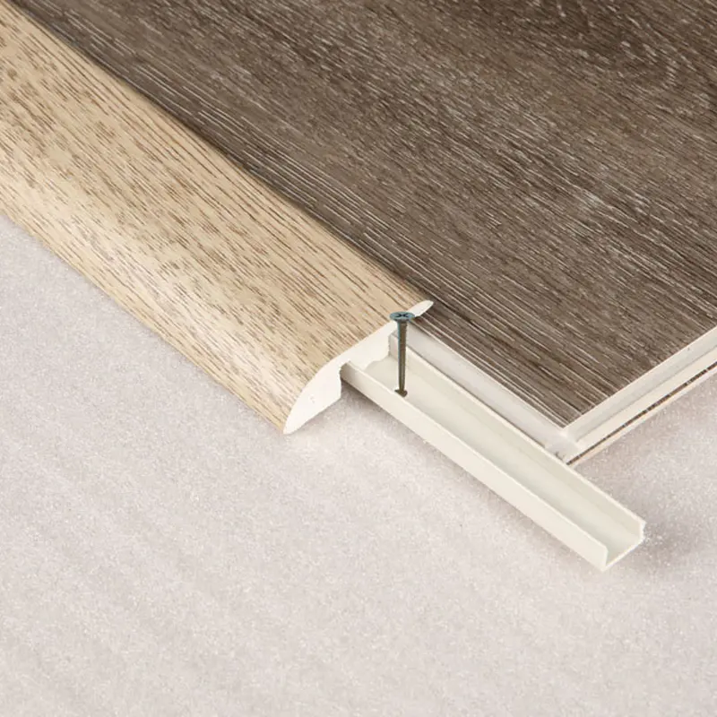 Moulure de réduction WPC à installer par clic pour les joints de sol à différence de hauteur
