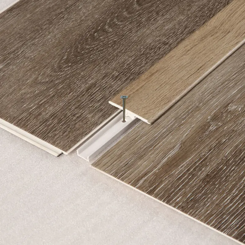 Bande de transition de plancher de moulage en T WPC pour connexion multi-pièces
